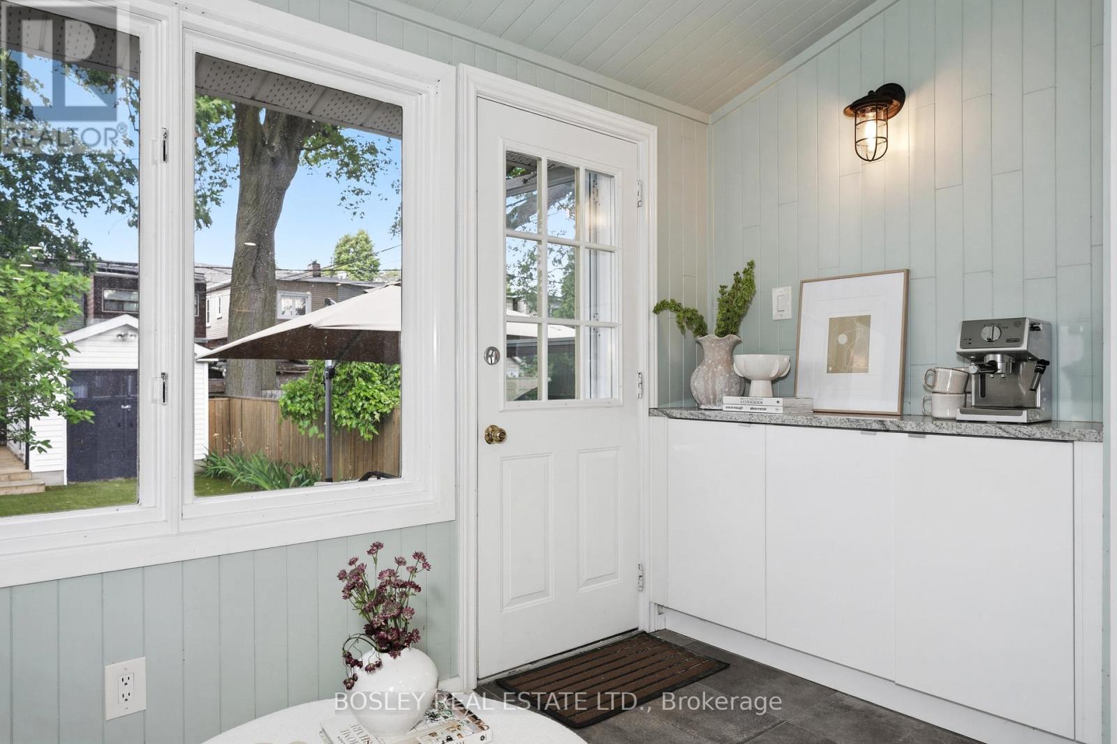 682 MILVERTON BOULEVARD - 18