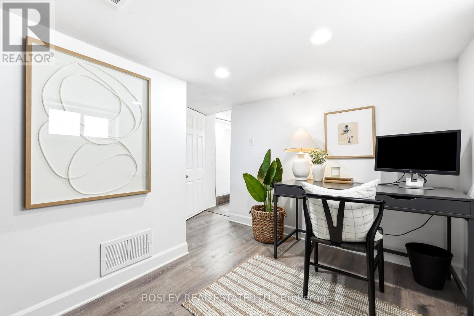682 MILVERTON BOULEVARD - 36