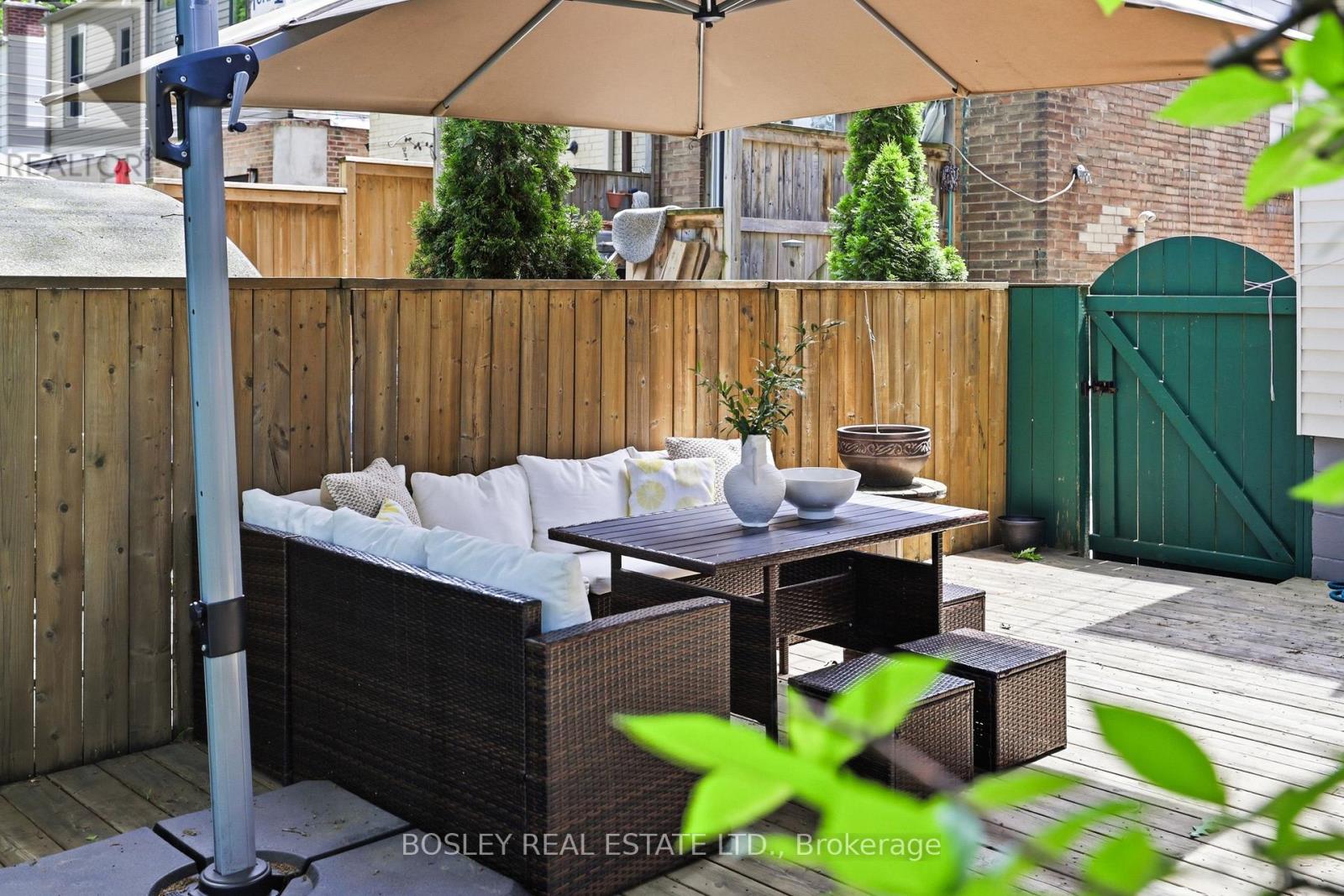 682 MILVERTON BOULEVARD - 45