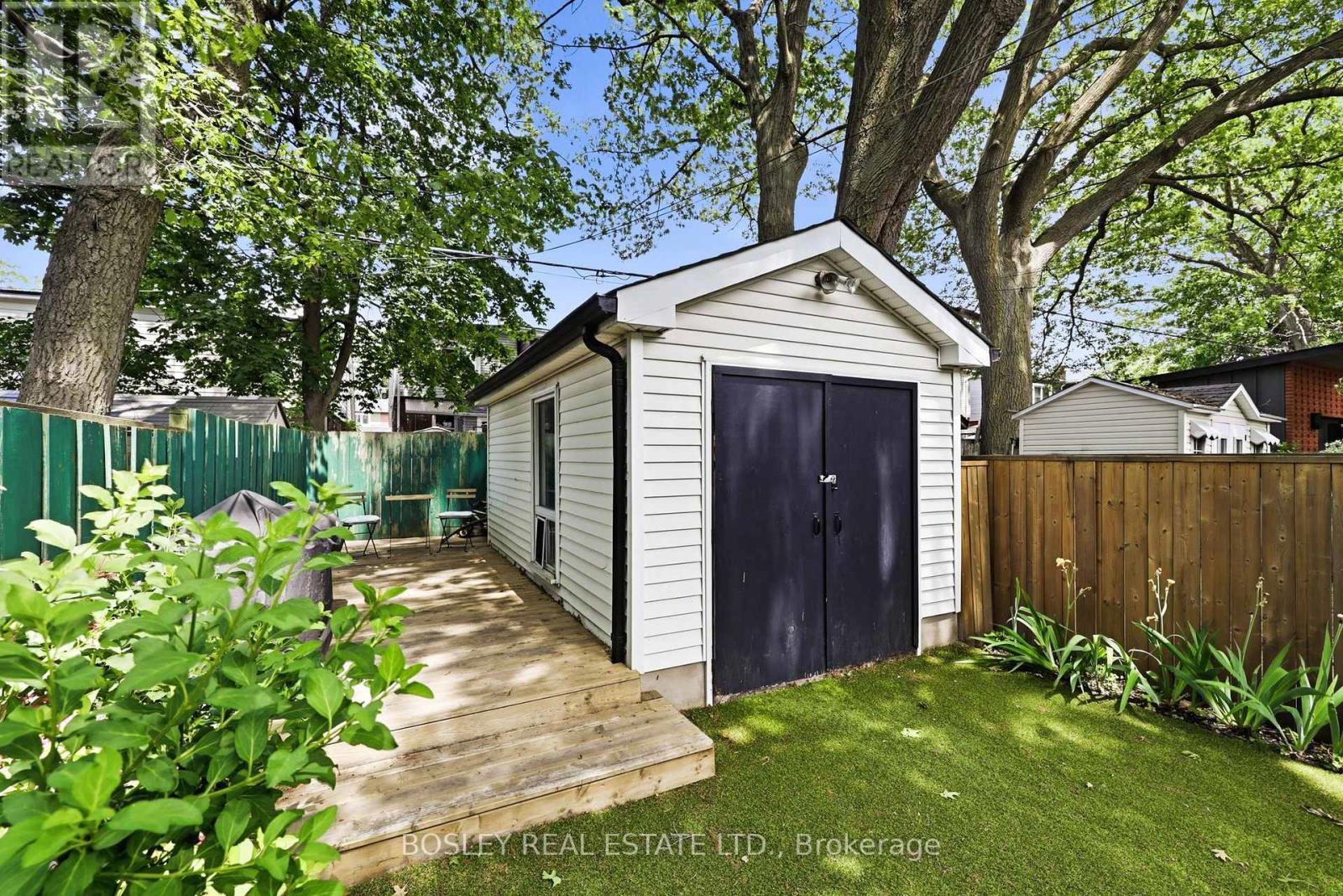 682 MILVERTON BOULEVARD - 47