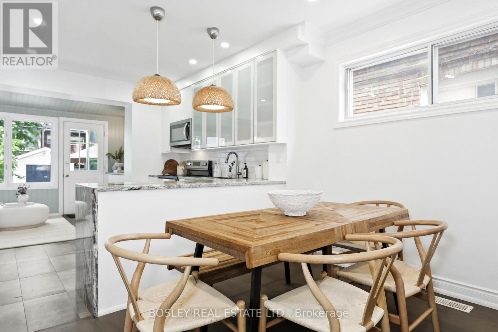 682 MILVERTON BOULEVARD - 8