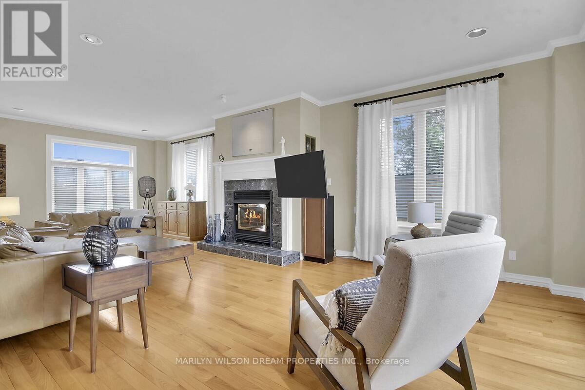 3276 BARLOW CRESCENT - 7
