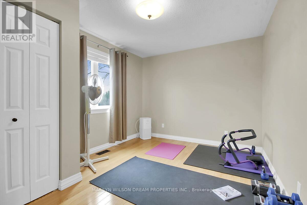 3276 BARLOW CRESCENT - 37