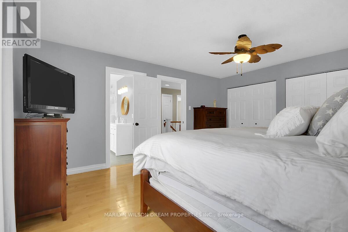3276 BARLOW CRESCENT - 28