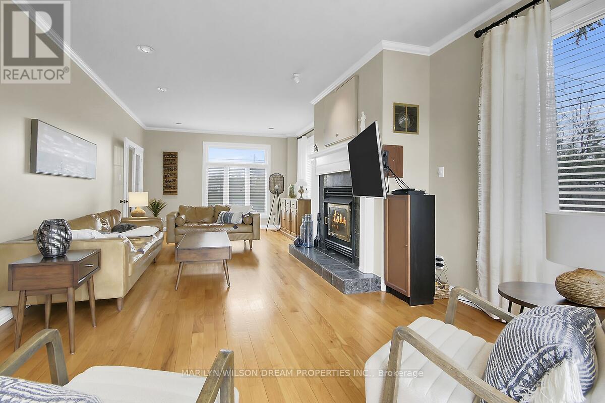 3276 BARLOW CRESCENT - 8