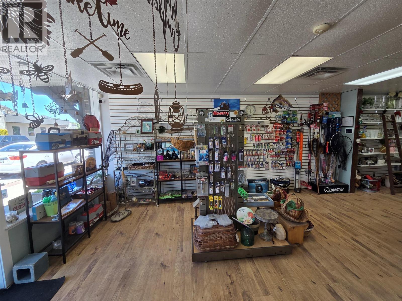6049 MAIN Street, Oliver