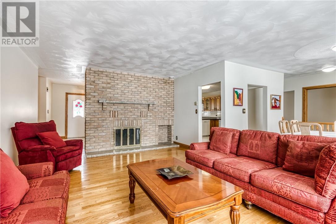 647 Kirkwood Drive - 15