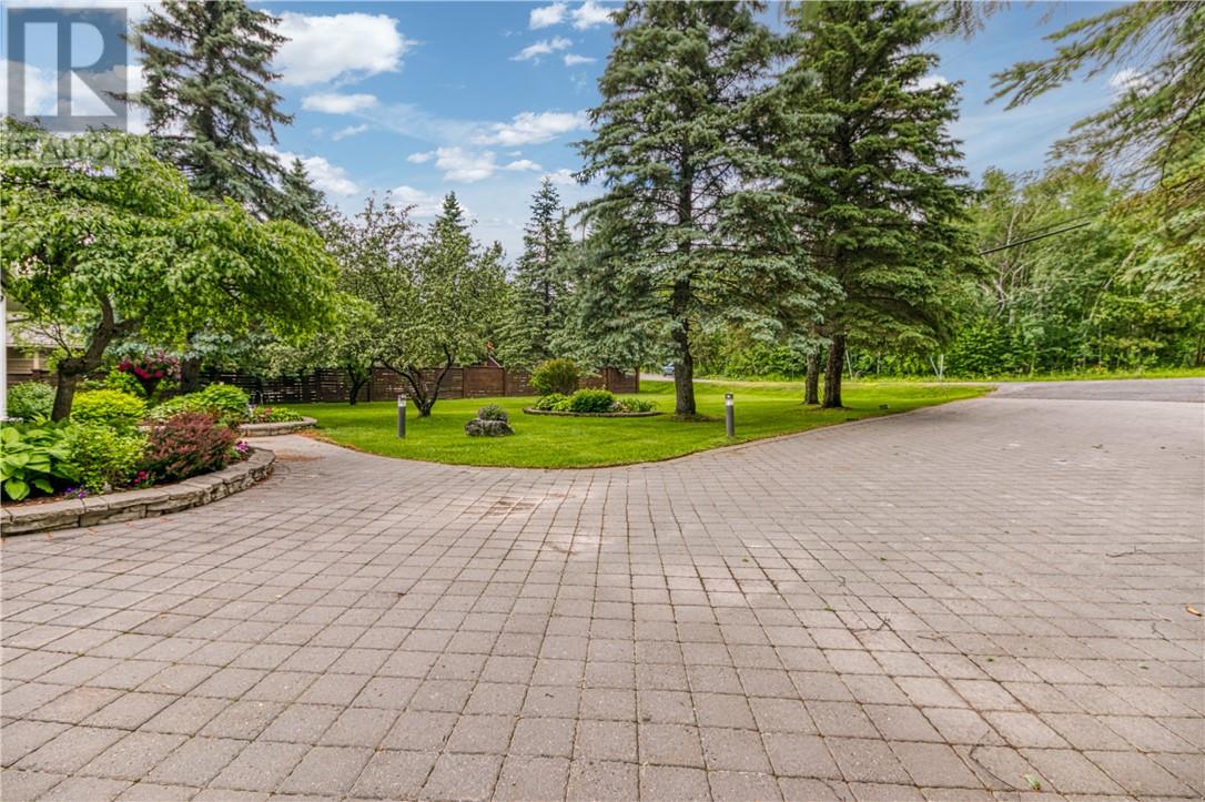 647 Kirkwood Drive - 2