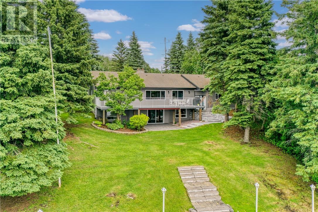 647 Kirkwood Drive - 3