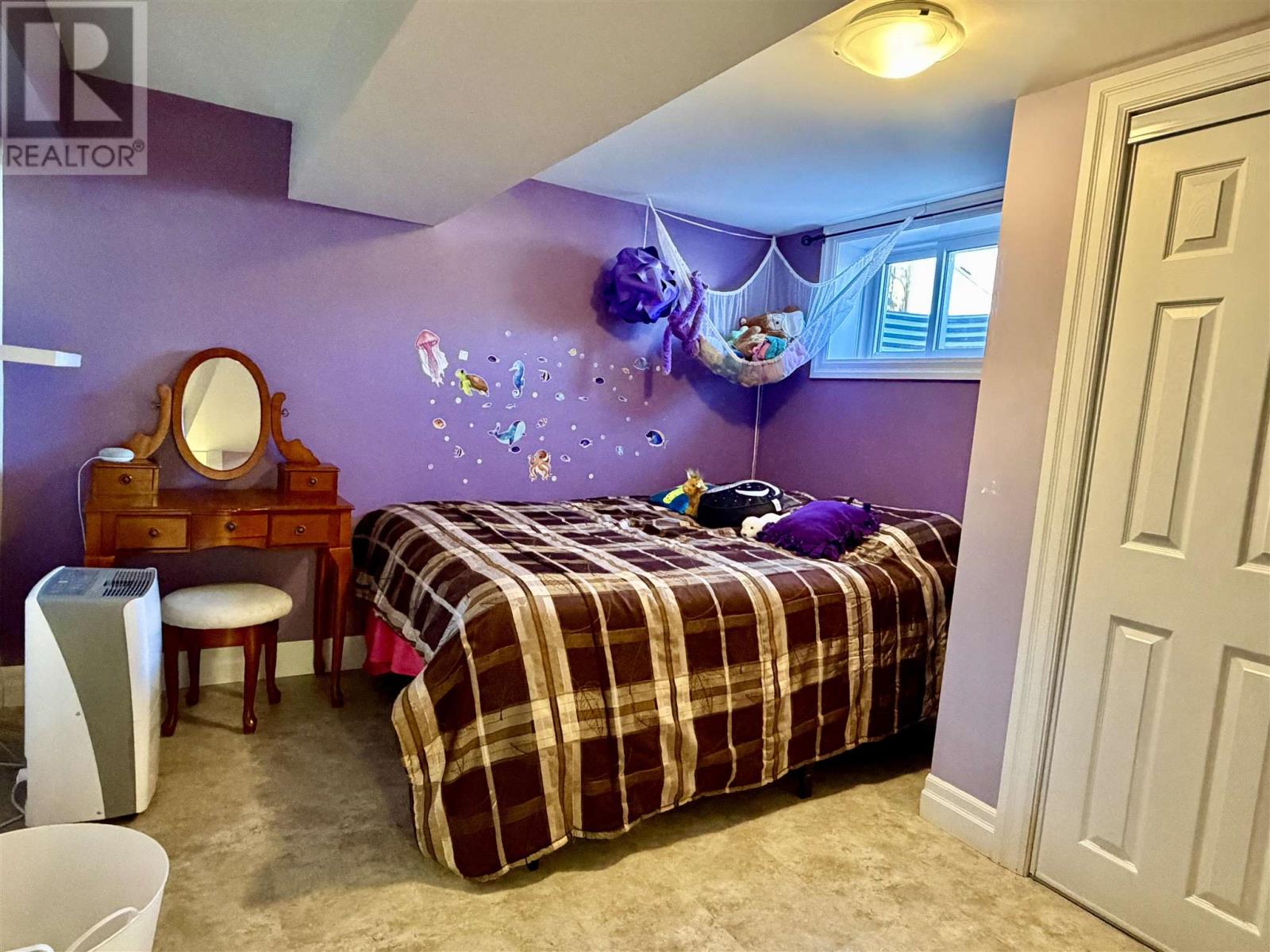 97 Hutchison AVE - 26