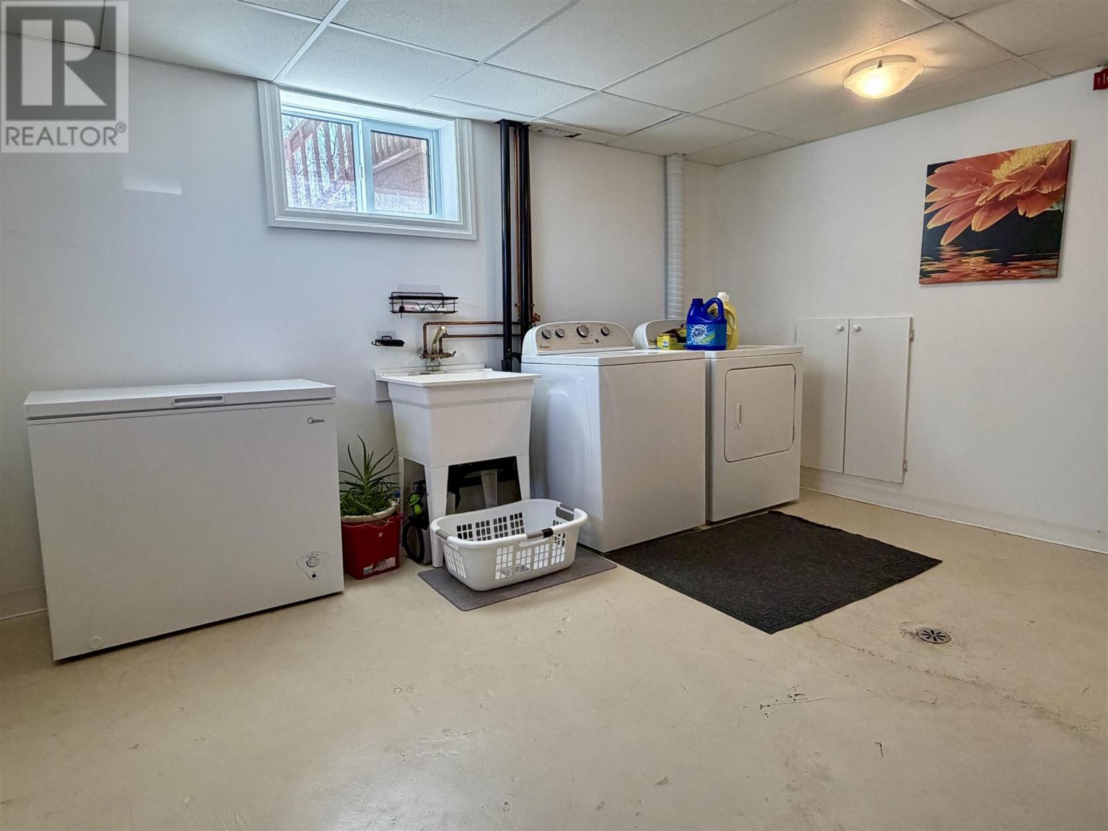 97 Hutchison AVE - 31