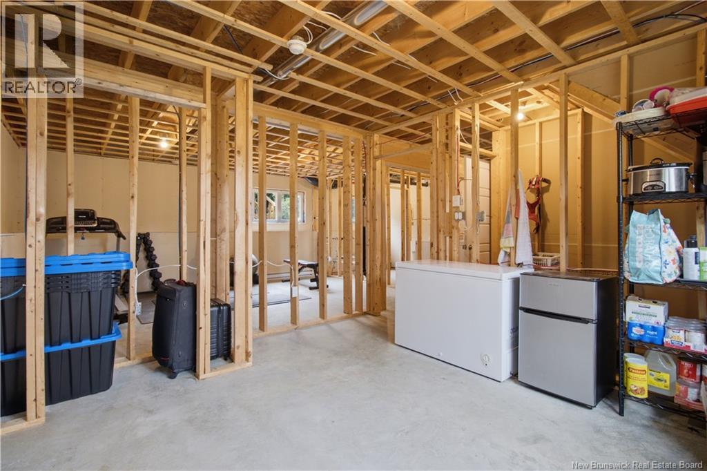 142 Mooers Drive - 32