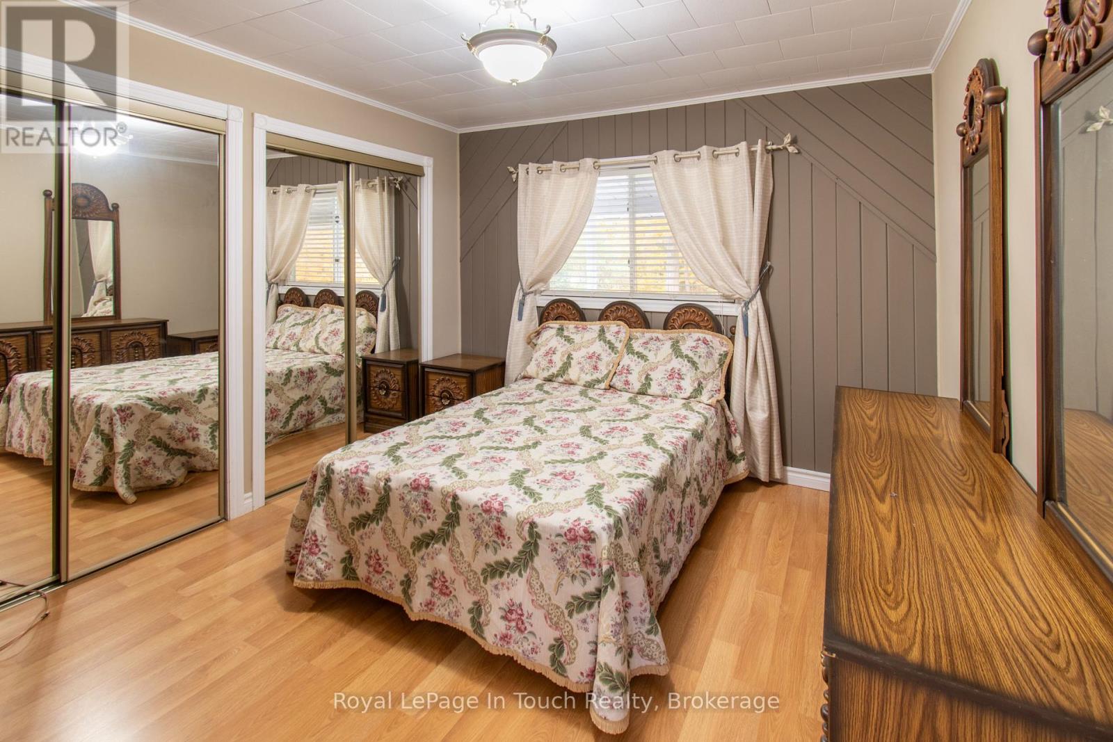 748 OVERHEAD BRIDGE ROAD - 16