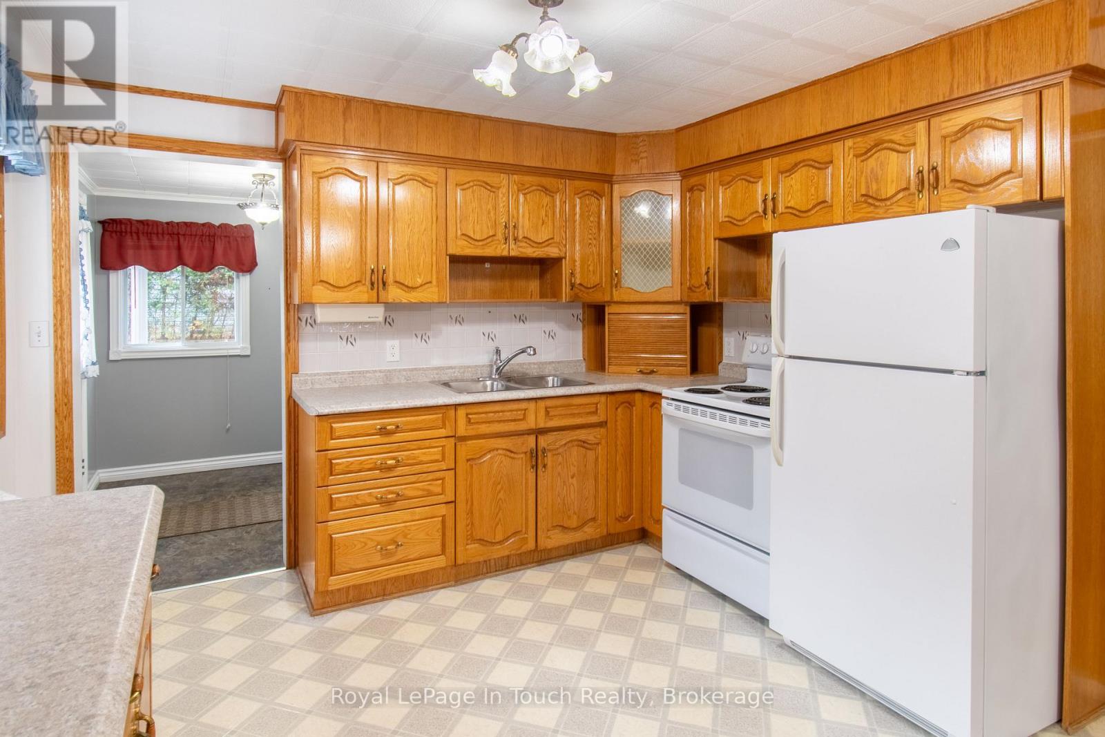 748 OVERHEAD BRIDGE ROAD - 9