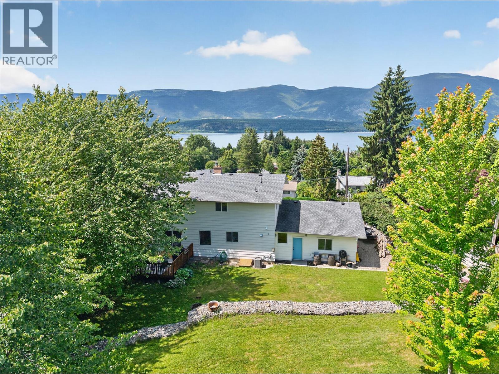  2460 23 Street Northeast, Salmon Arm