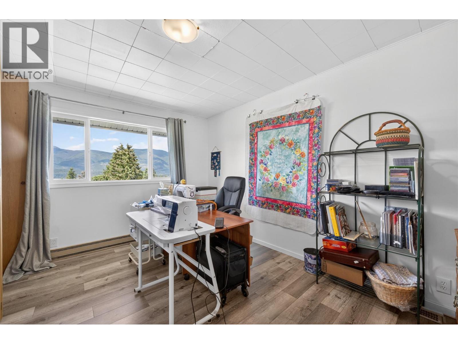  2460 23 Street Northeast, Salmon Arm