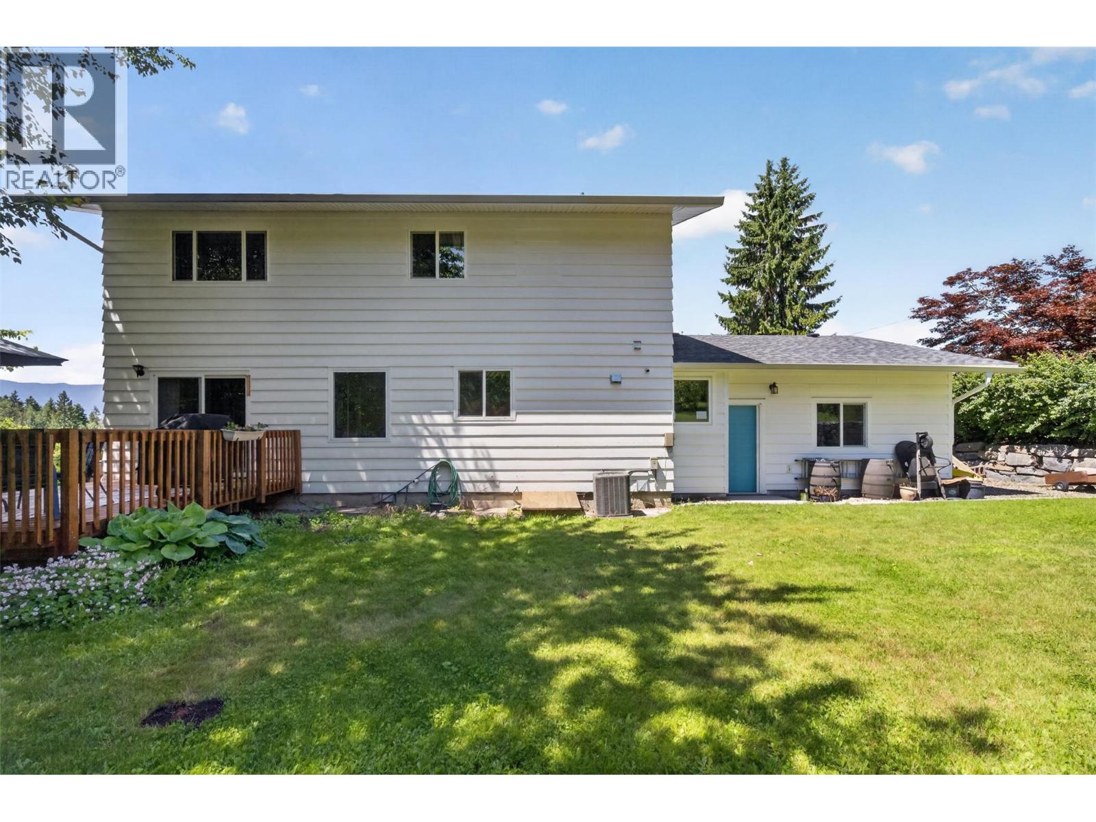  2460 23 Street Northeast, Salmon Arm