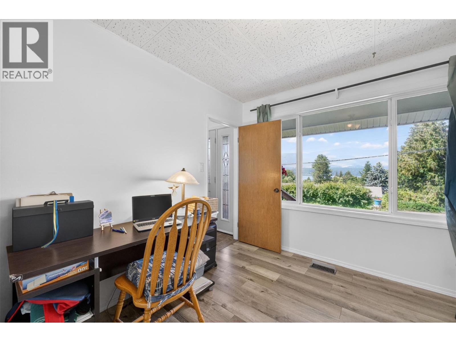  2460 23 Street Northeast, Salmon Arm