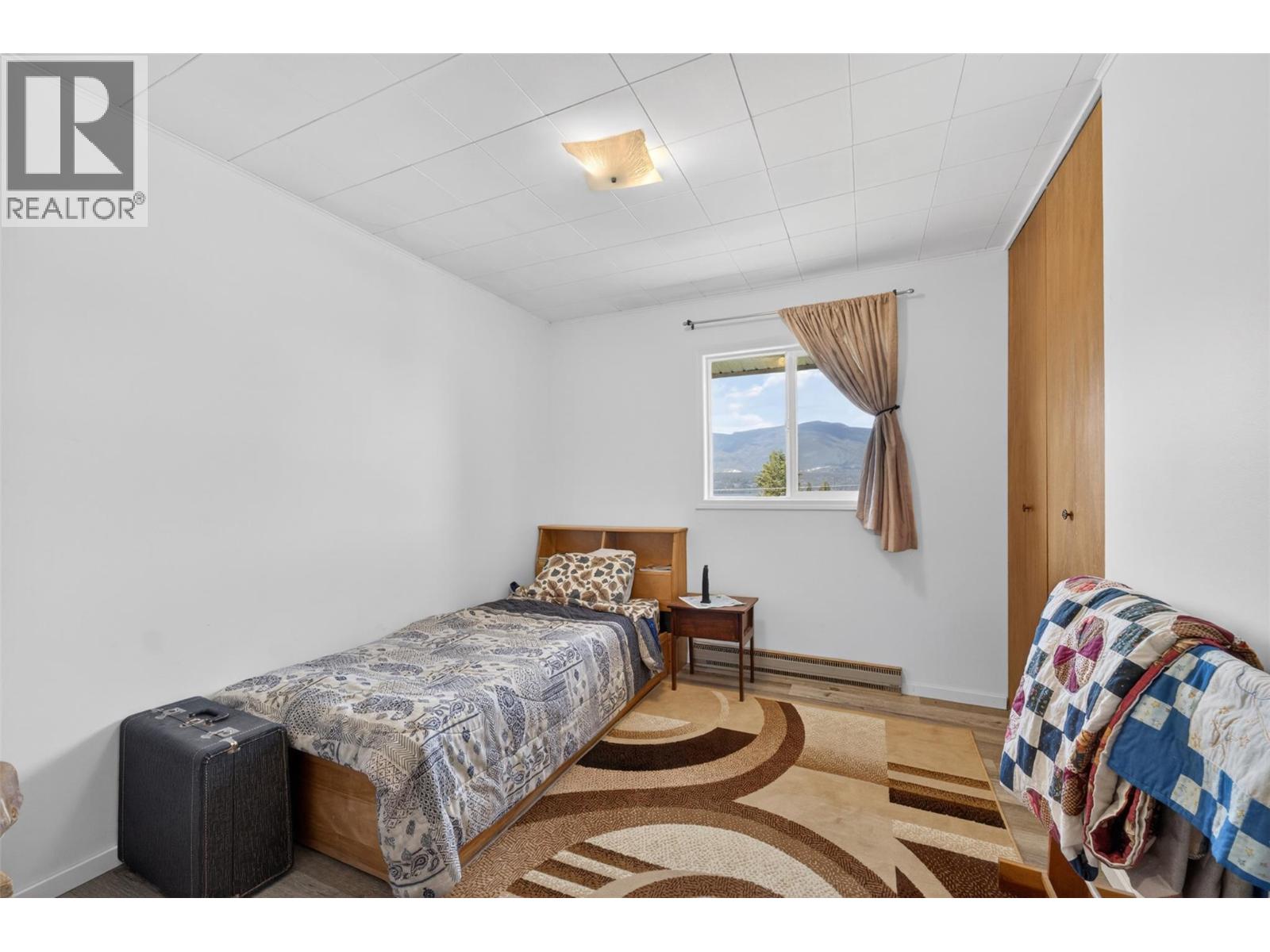  2460 23 Street Northeast, Salmon Arm