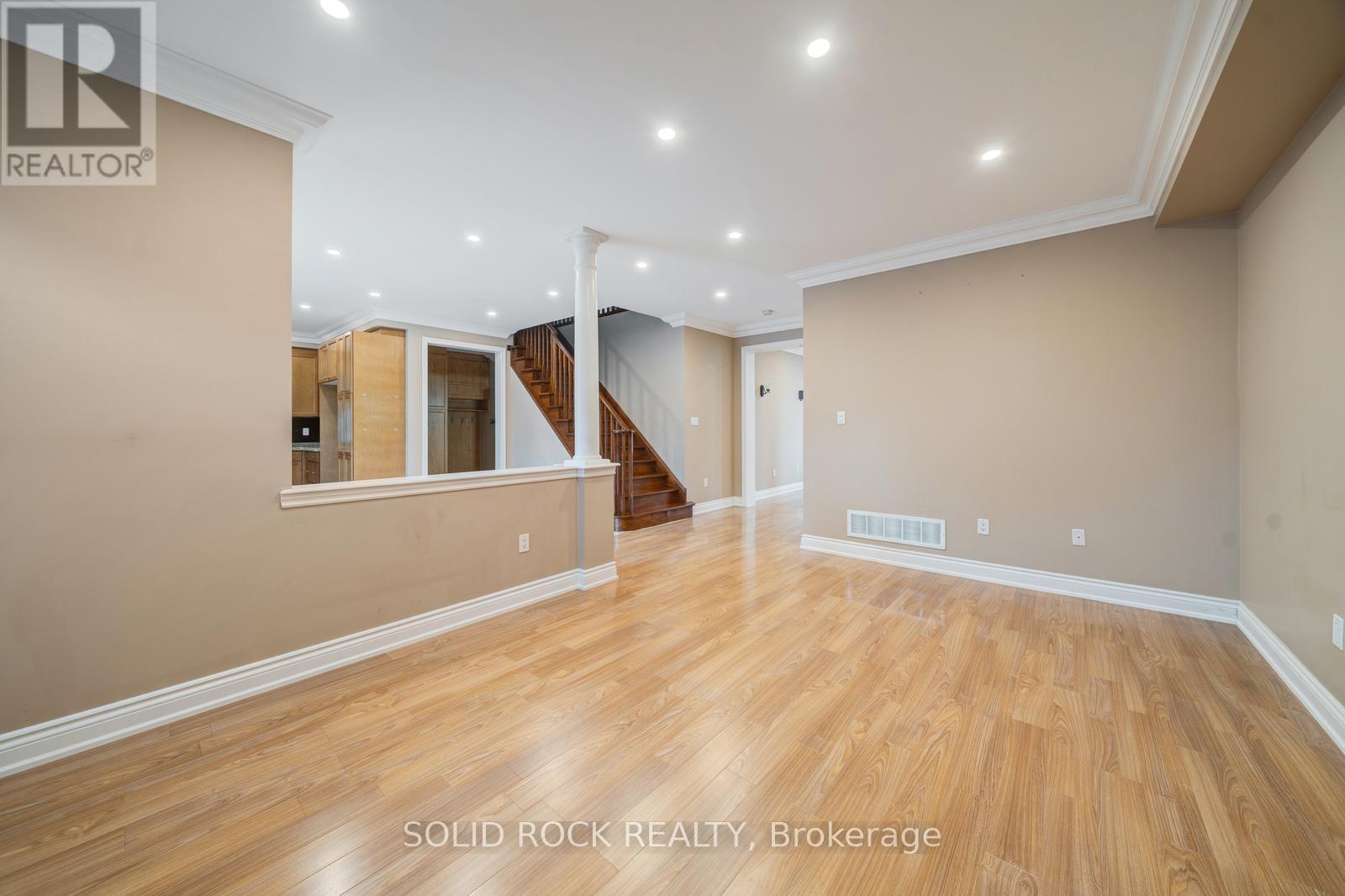 32 ALBERT ROFFEY CRESCENT - 13