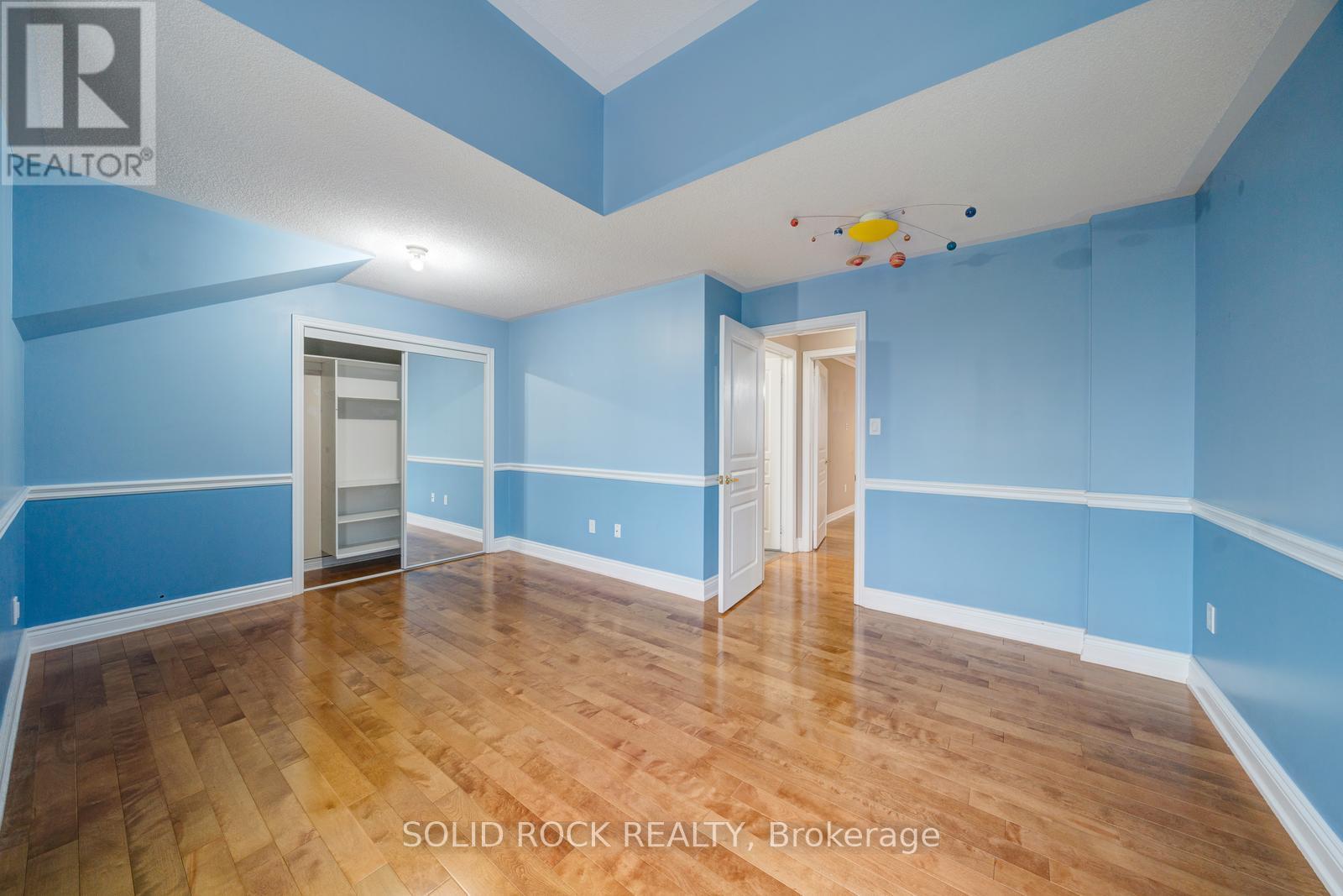 32 ALBERT ROFFEY CRESCENT - 23