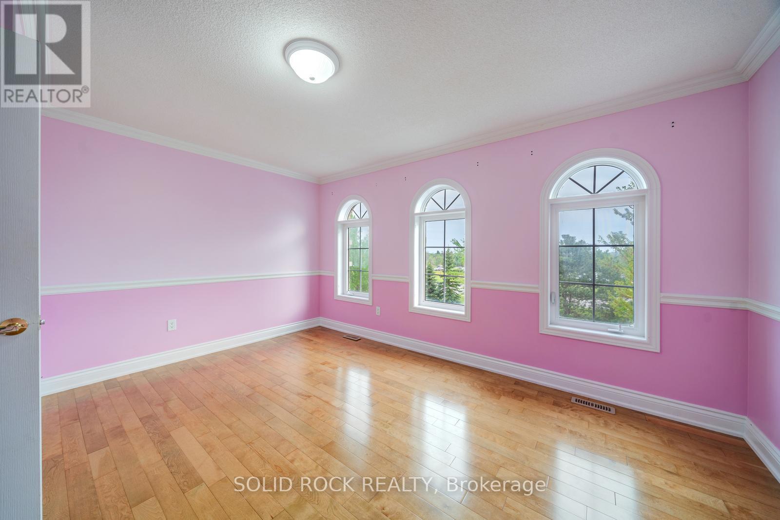 32 ALBERT ROFFEY CRESCENT - 25