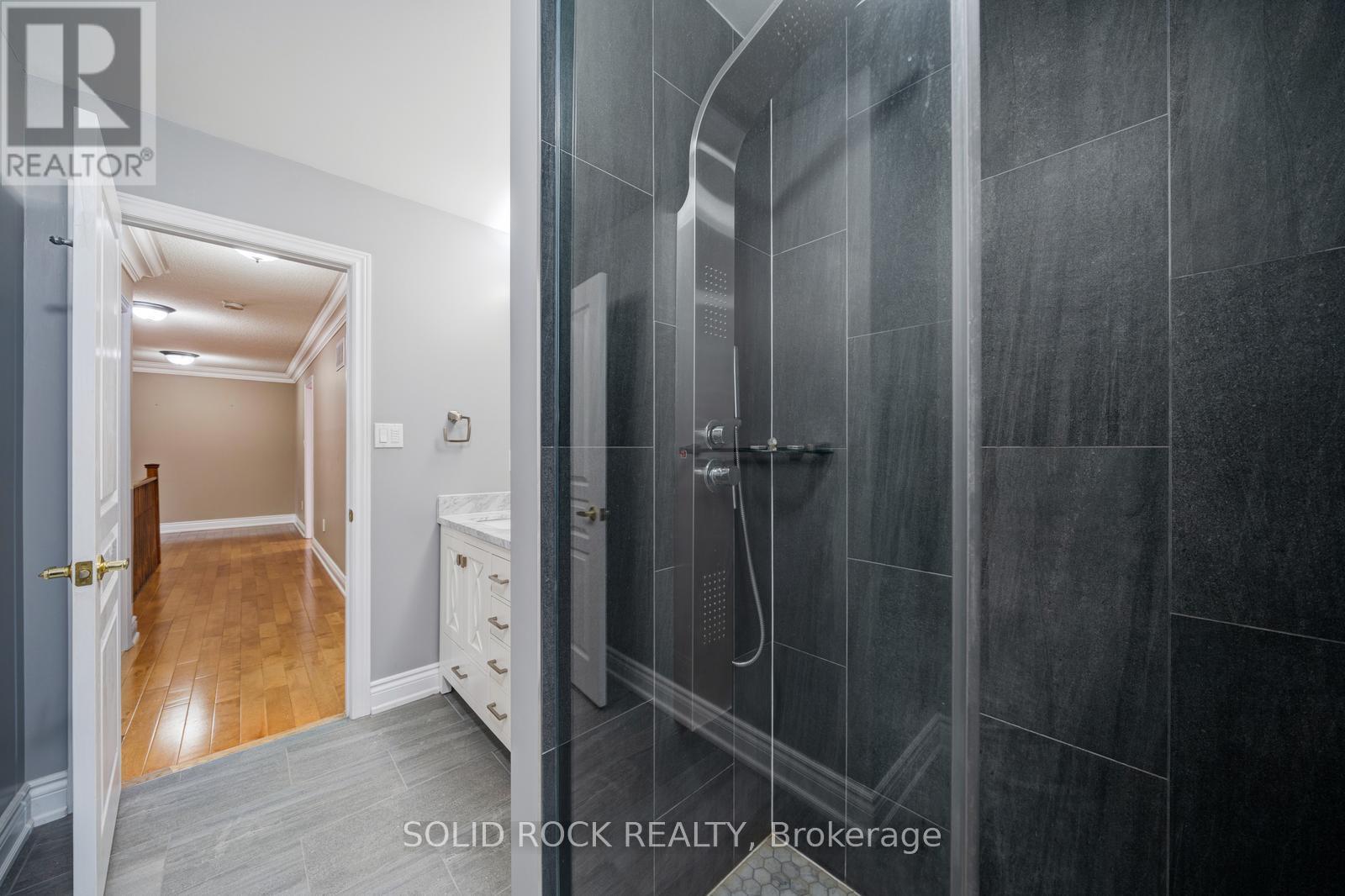 32 ALBERT ROFFEY CRESCENT - 31
