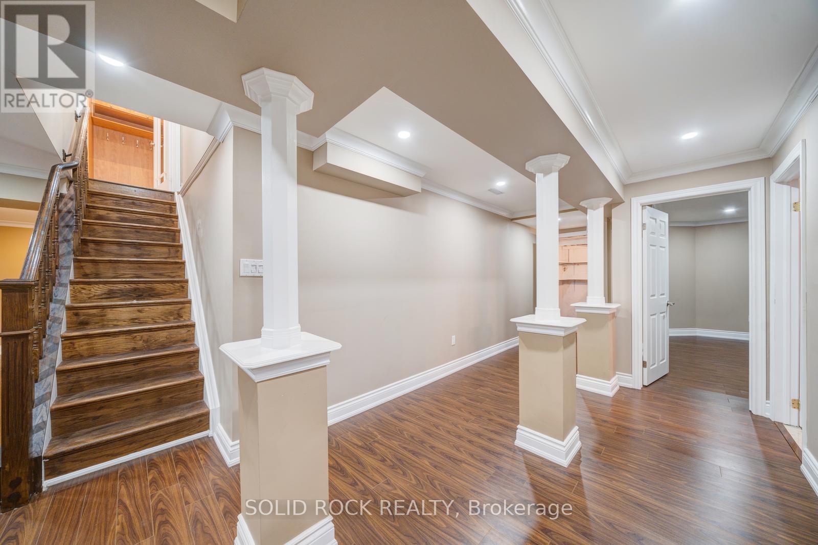 32 ALBERT ROFFEY CRESCENT - 33