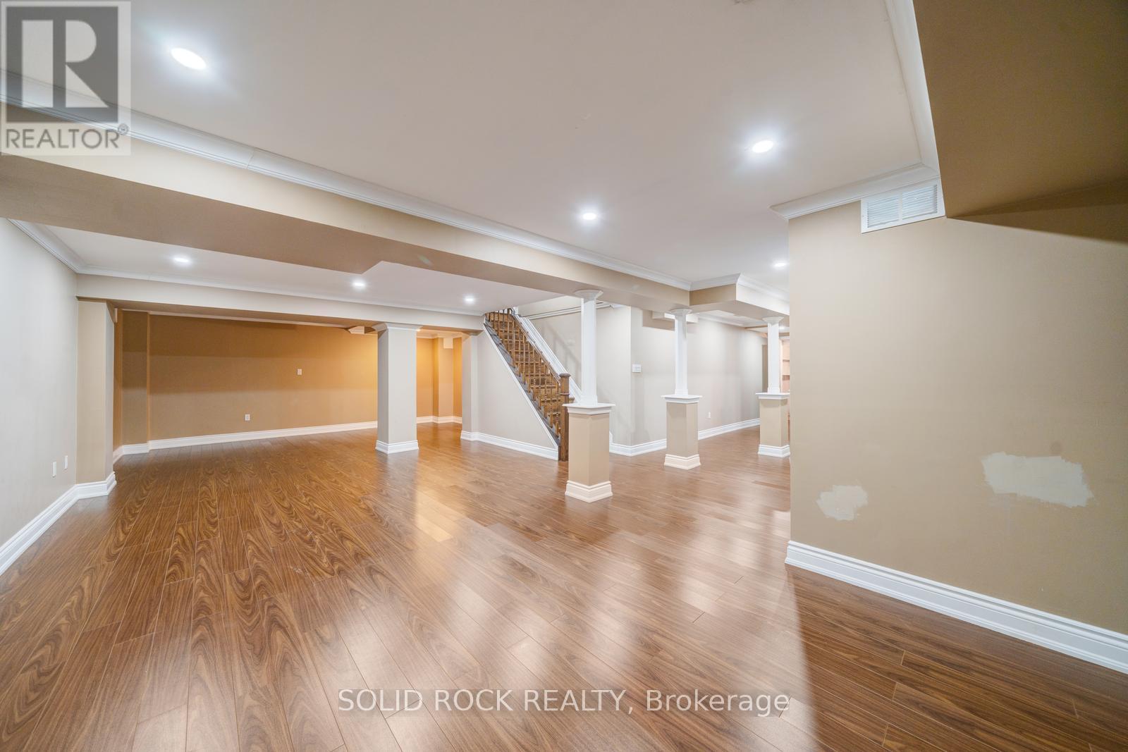 32 ALBERT ROFFEY CRESCENT - 35