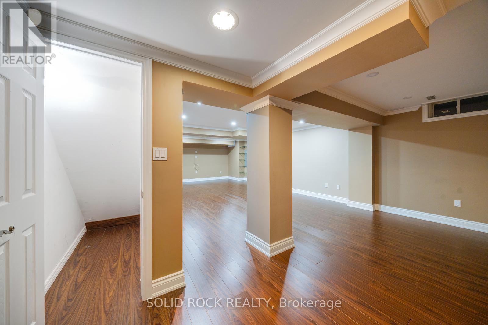 32 ALBERT ROFFEY CRESCENT - 37