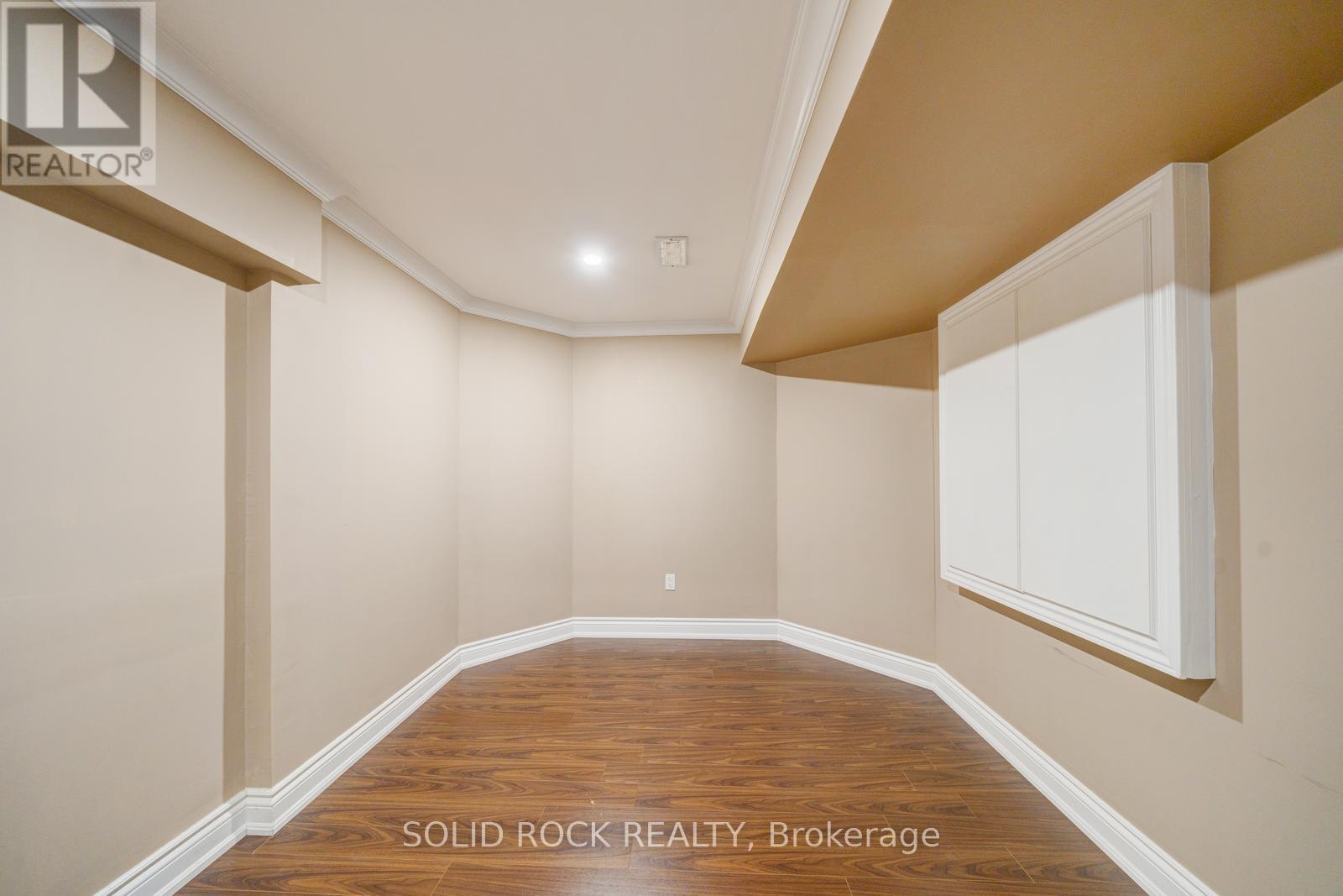 32 ALBERT ROFFEY CRESCENT - 38