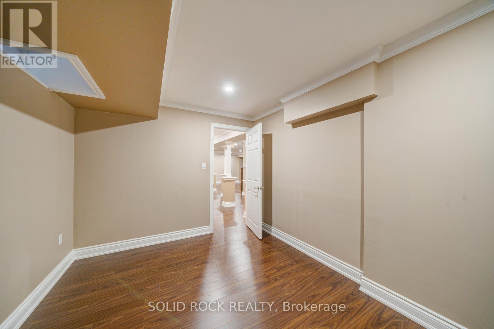 32 ALBERT ROFFEY CRESCENT - 39