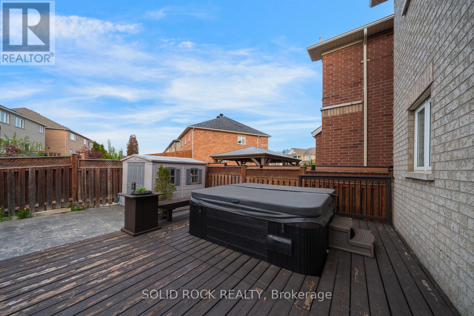 32 ALBERT ROFFEY CRESCENT - 43