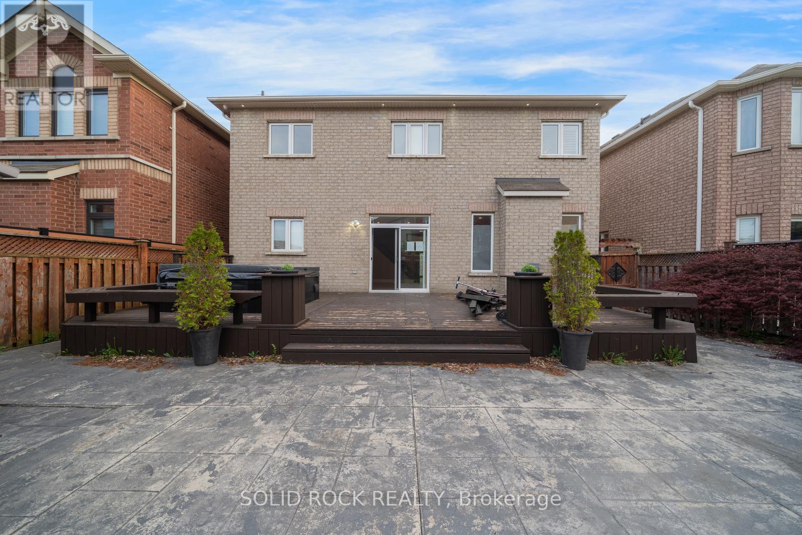 32 ALBERT ROFFEY CRESCENT - 45