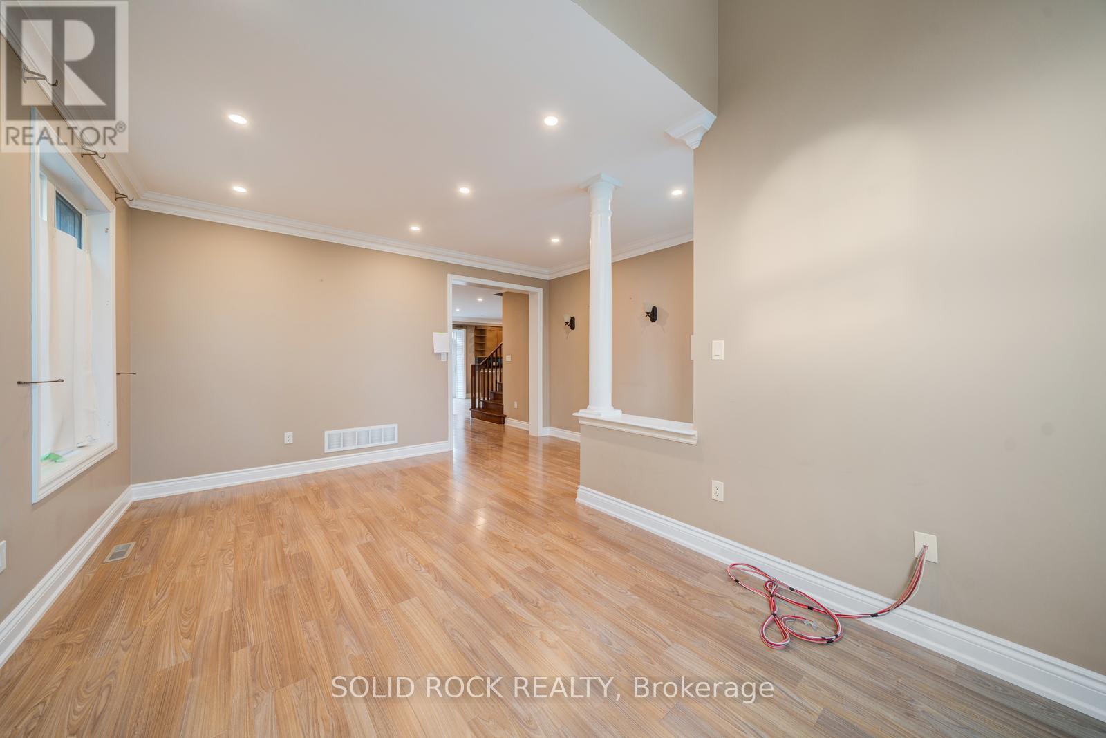 32 ALBERT ROFFEY CRESCENT - 6