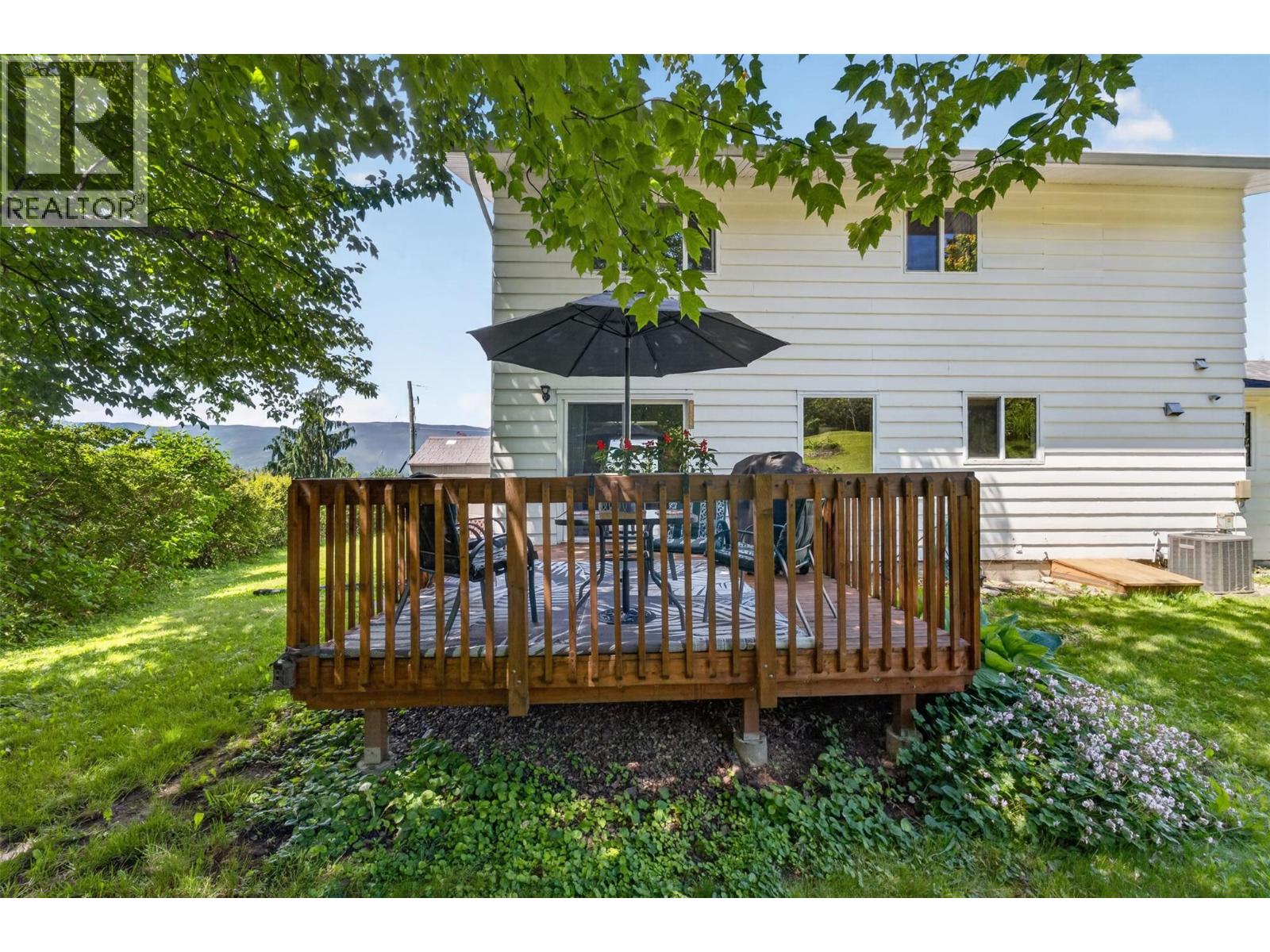  2460 23 Street Northeast, Salmon Arm