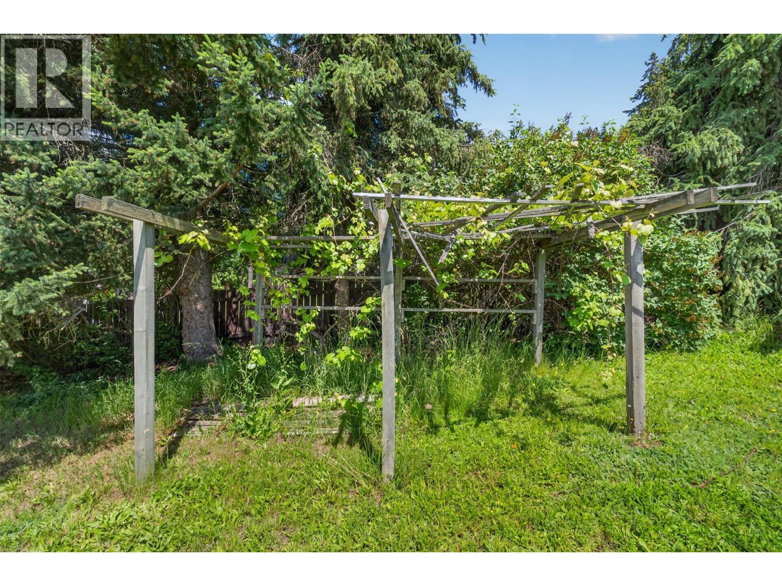  2460 23 Street Northeast, Salmon Arm