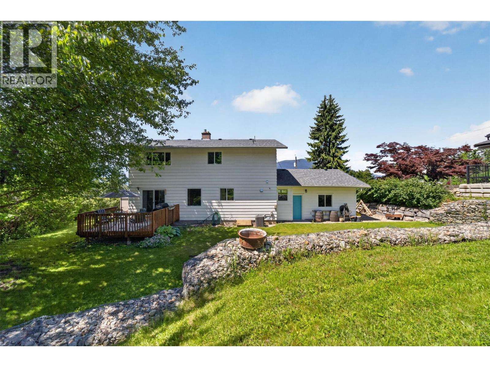  2460 23 Street Northeast, Salmon Arm