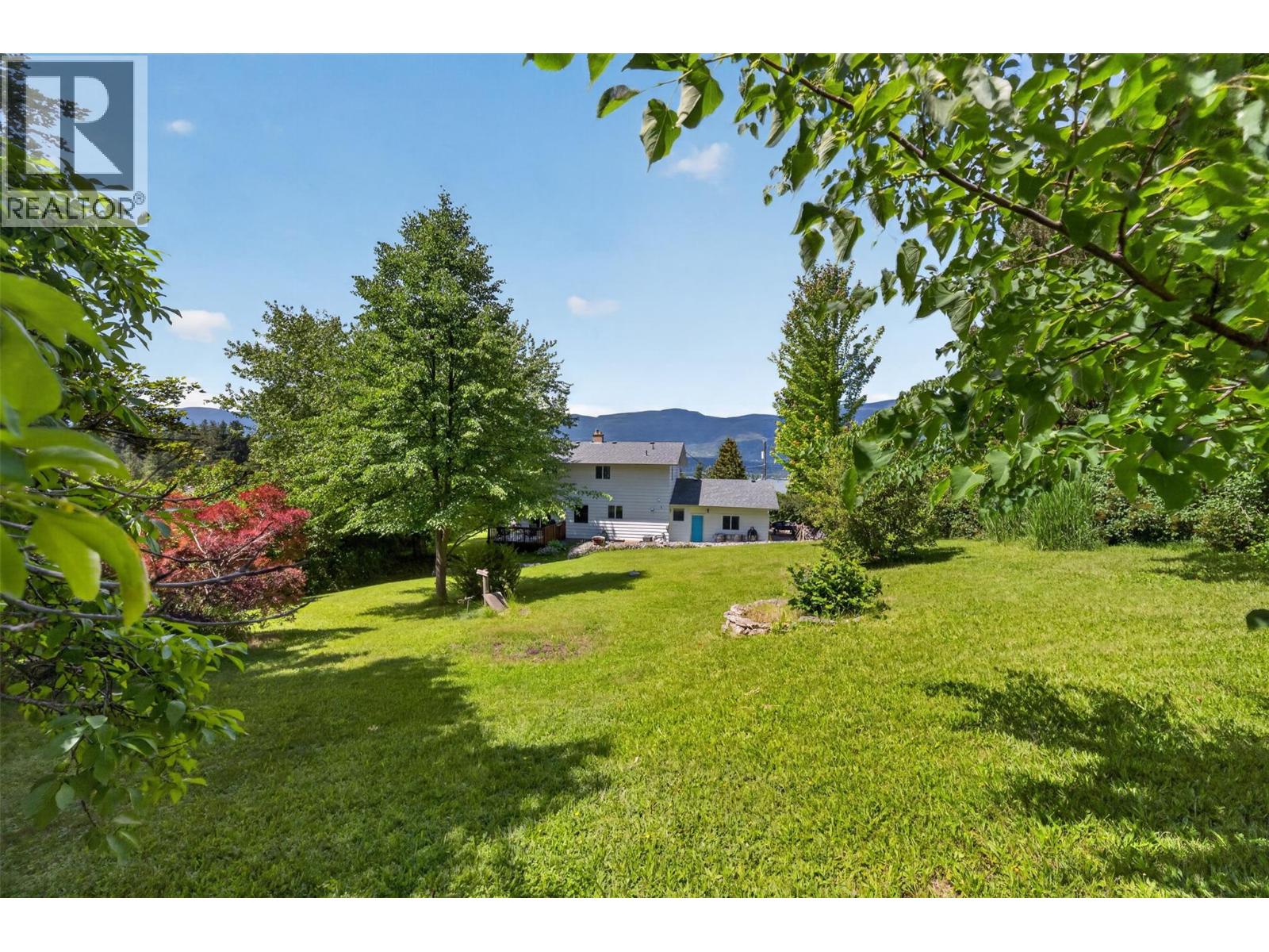  2460 23 Street Northeast, Salmon Arm