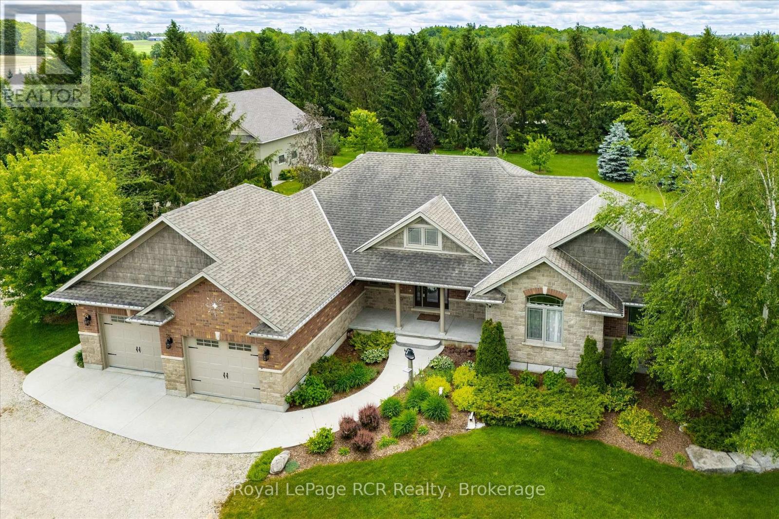 104 HARRIS CRESCENT - 1