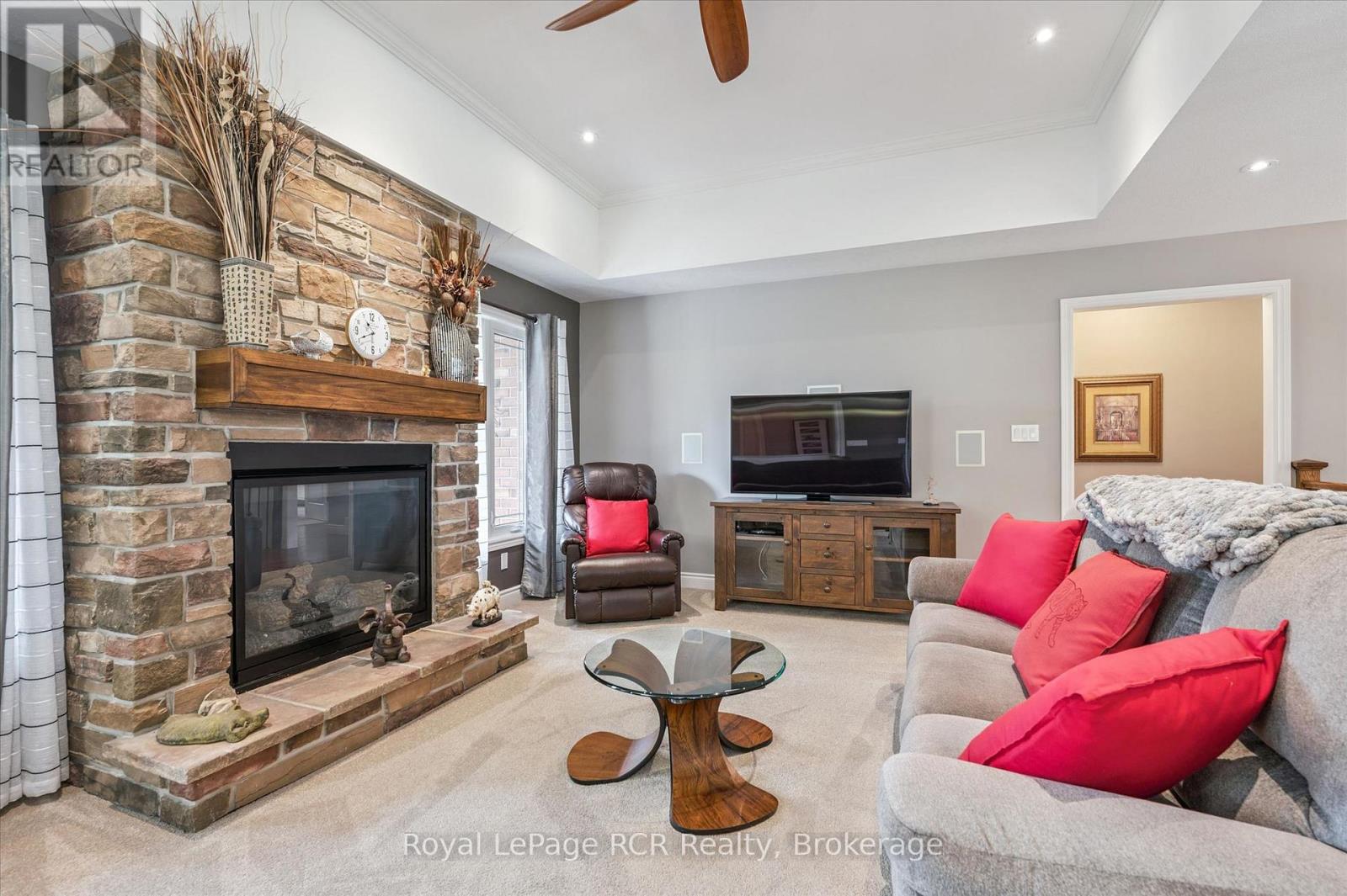 104 HARRIS CRESCENT - 16