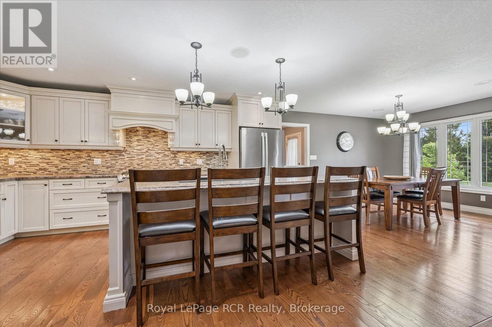 104 HARRIS CRESCENT - 19