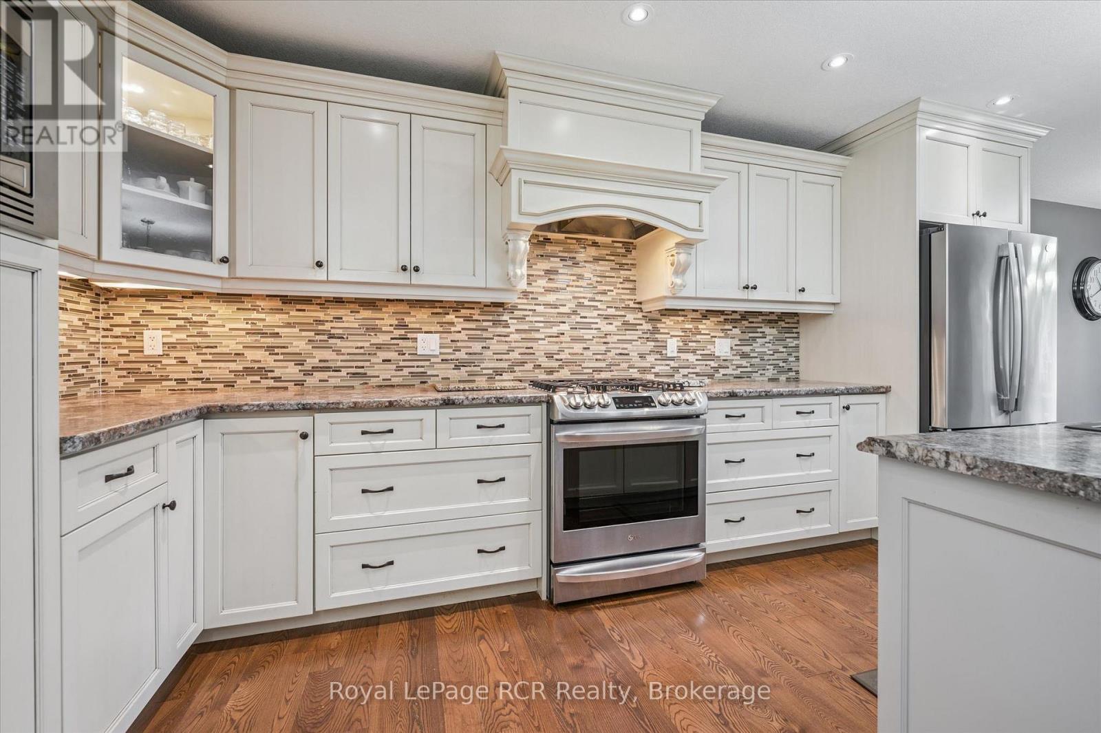 104 HARRIS CRESCENT - 20