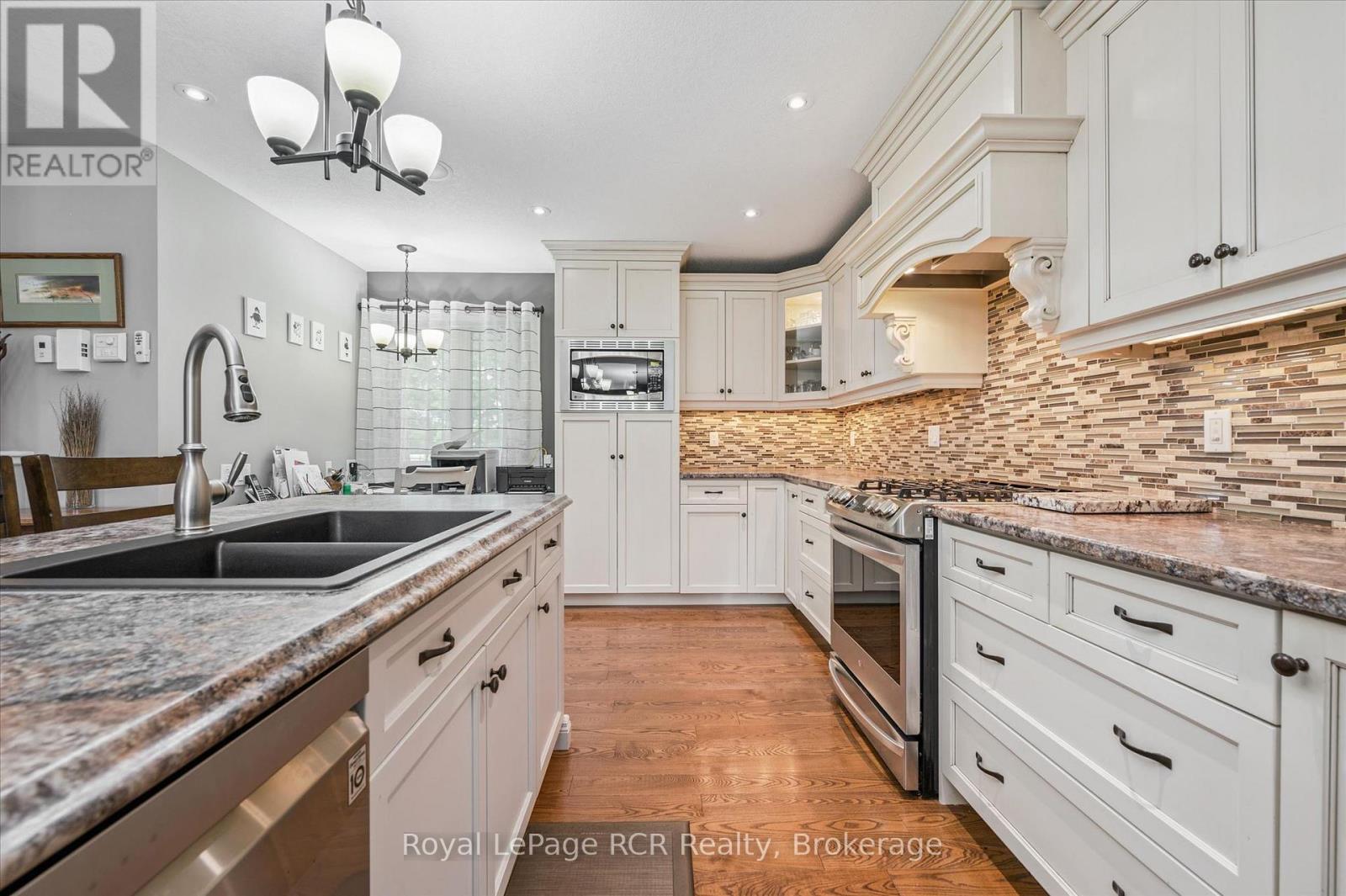 104 HARRIS CRESCENT - 22