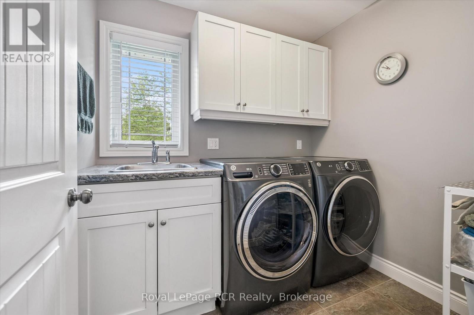 104 HARRIS CRESCENT - 23