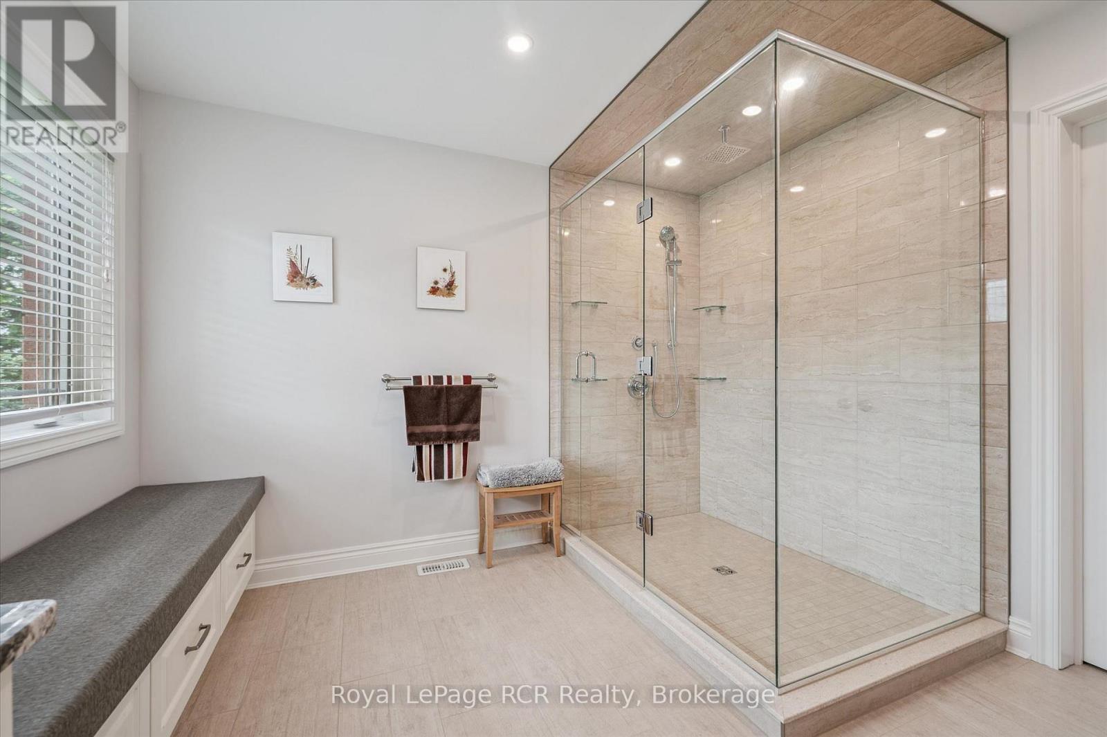 104 HARRIS CRESCENT - 32