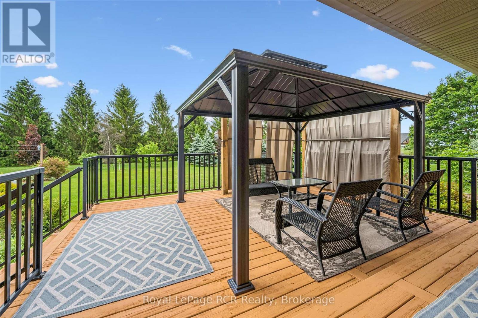 104 HARRIS CRESCENT - 4