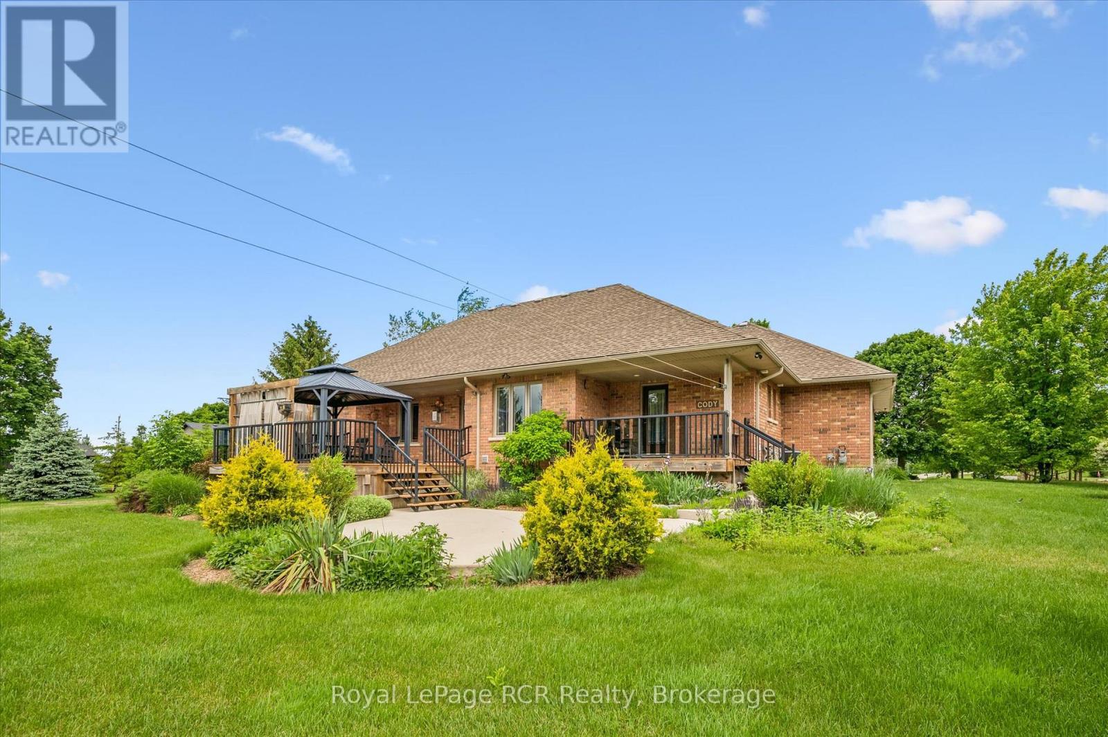 104 HARRIS CRESCENT - 47