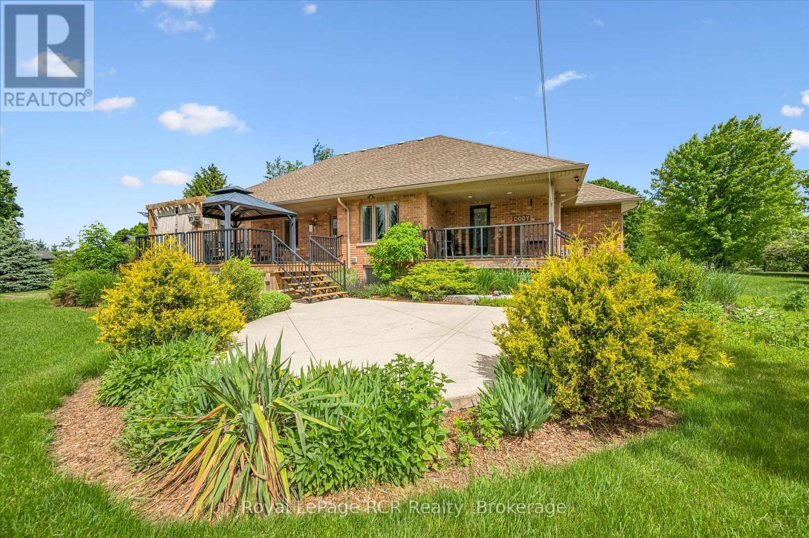 104 HARRIS CRESCENT - 48
