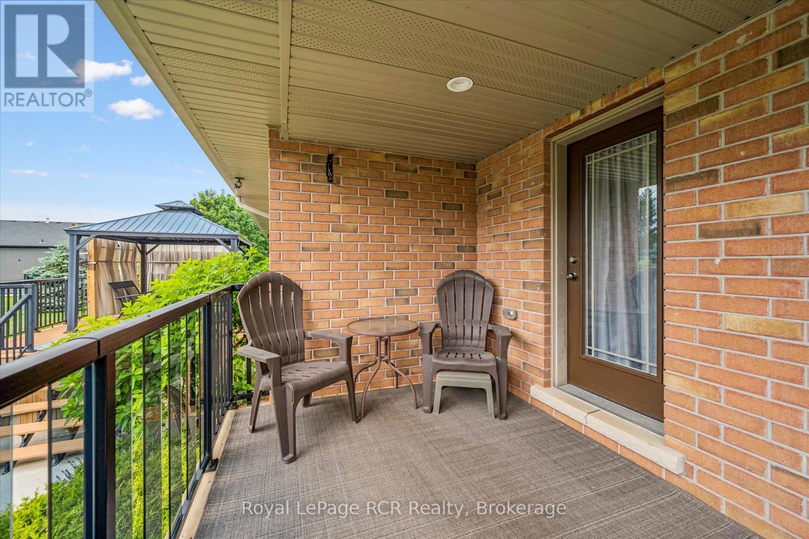 104 HARRIS CRESCENT - 5